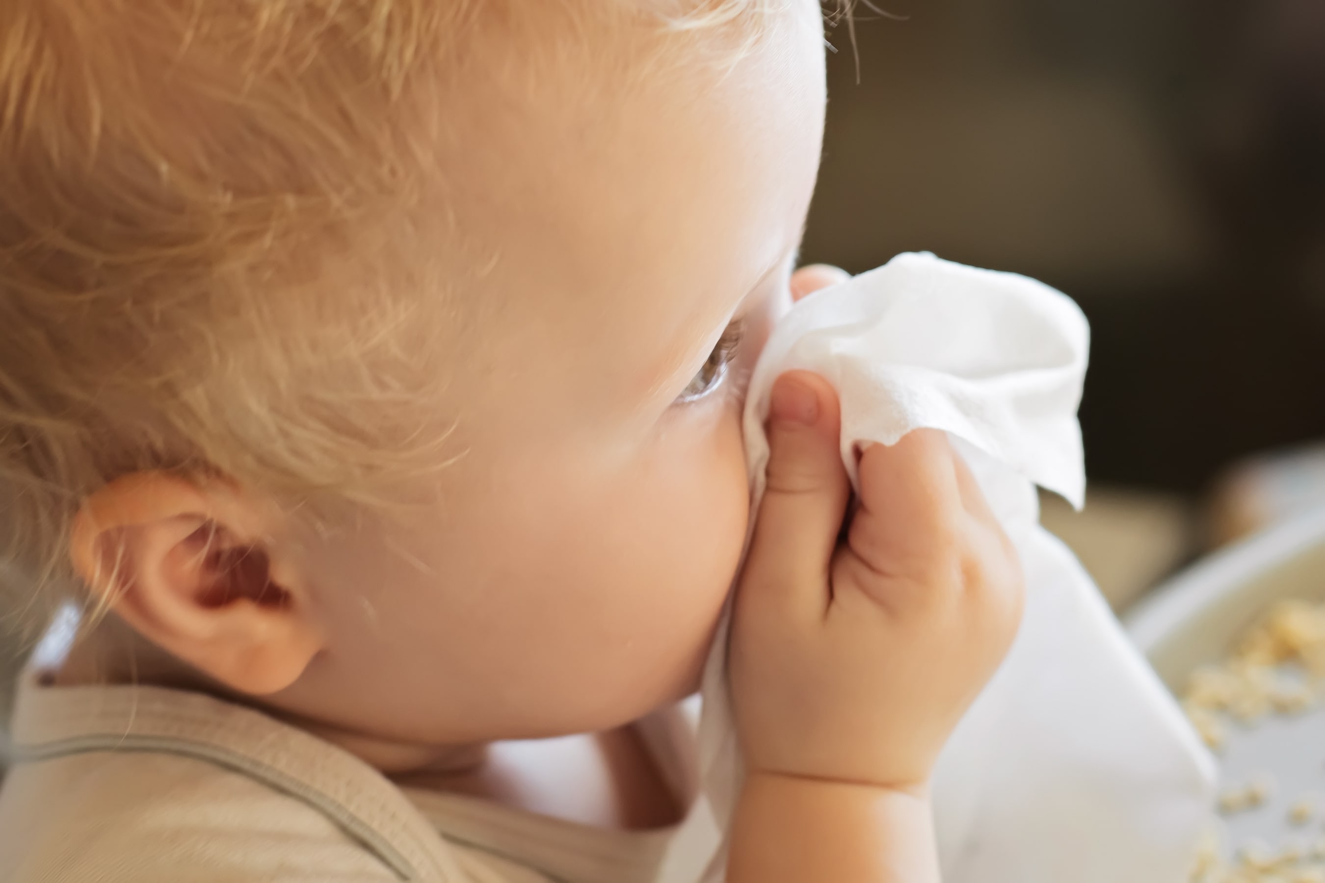 Czyszczenie zatkanego noska u niemowląt - jak to zrobić?