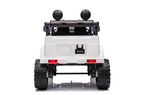 Auto Na Akumulator Toyota FJ Biała 4x4