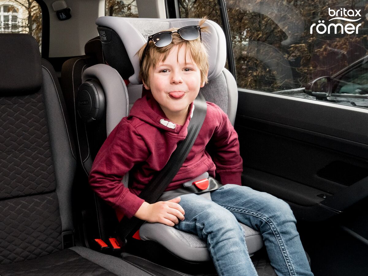 Jak wybrać idealny fotelik samochodowy dla 4-latka: Kompletny przewodnik