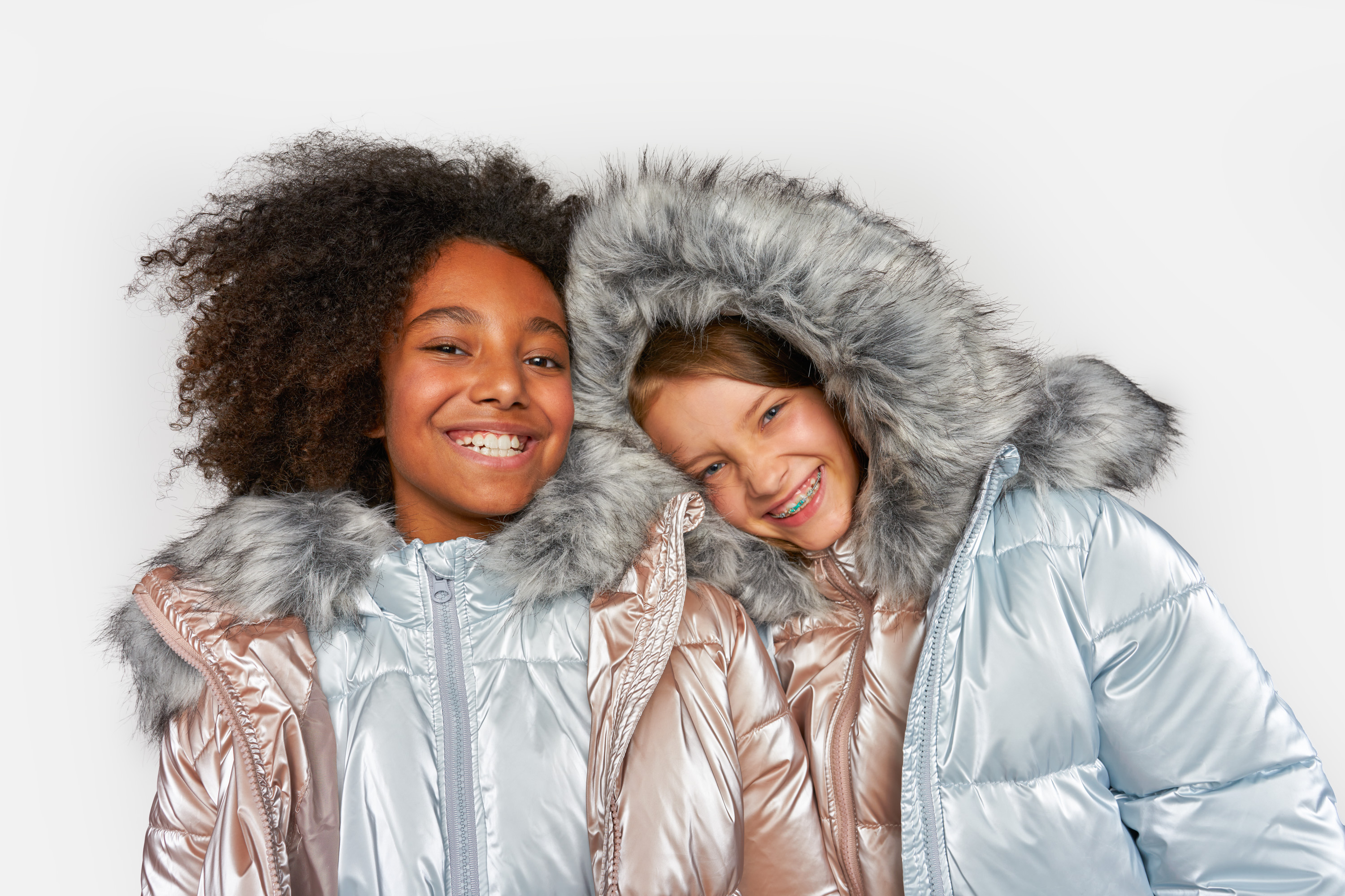Jak prawidłowo dbać o kurtkę zimową dla dziecka, by służyła przez lata?